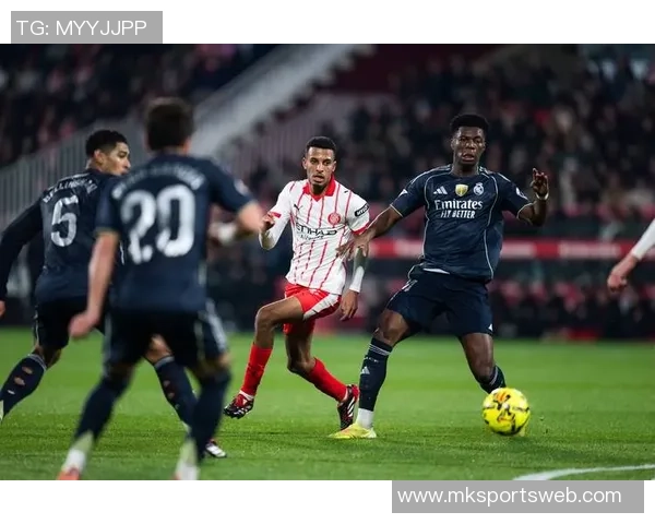 姆巴佩在与赫罗纳平局后情绪低落与第四官员发生争执