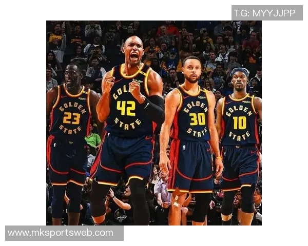 库里巴特勒霍福德齐聚战斗力全开迎战开拓者比赛